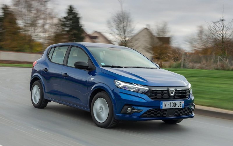 Небольшой Renault Clio выбрали 100 298…