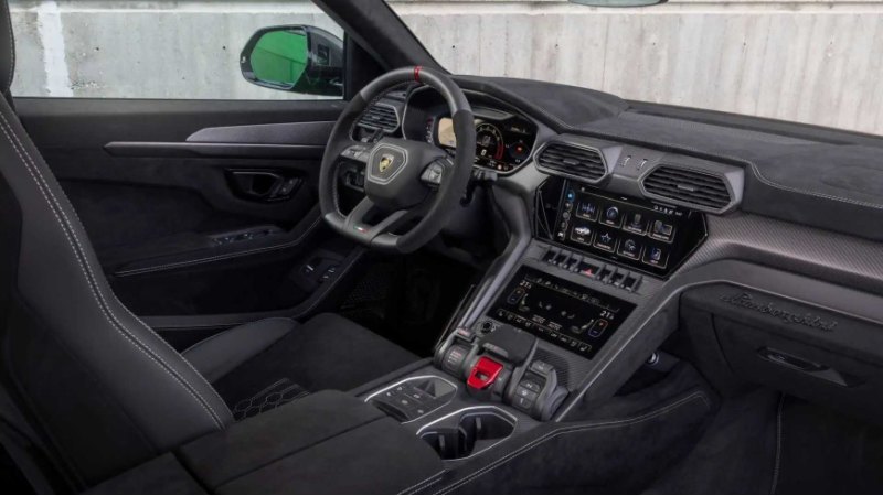 Между тем, Lamborghini празднует свое 60-летие в…