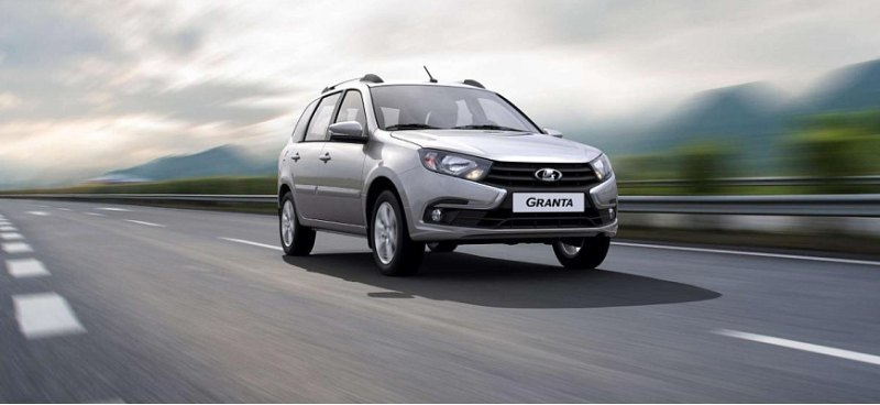 Продажи новых машин LADA в России выросли в 2,8 раза в июле 2023 года