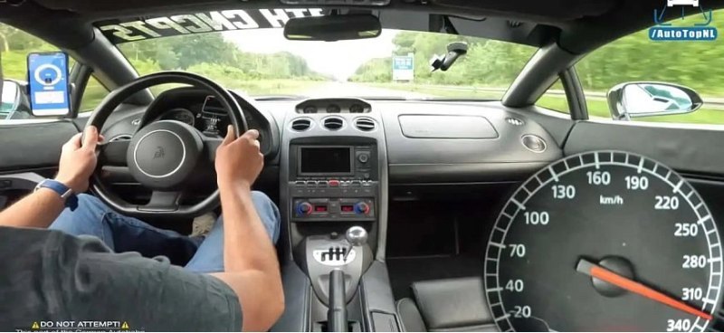 Посмотрите, как Lamborghini Gallardo разогнался…