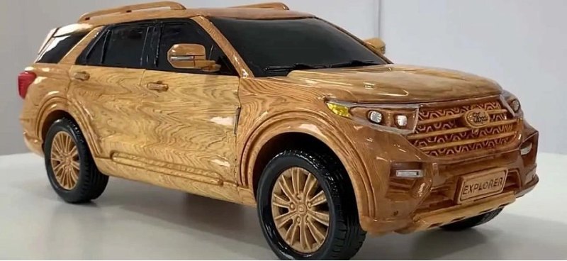 Эта деревянная копия Ford Explorer 2023 года…