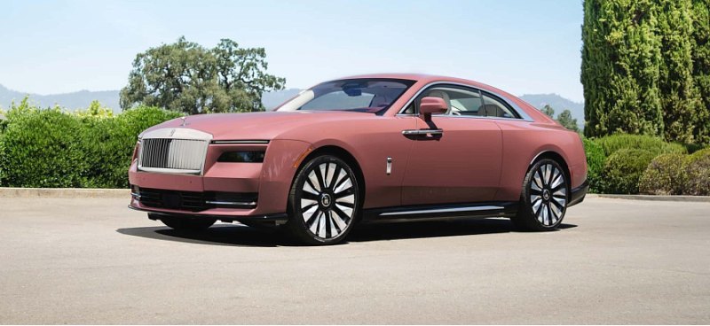 Rolls-Royce Spectre 2024 года дебютировал в…