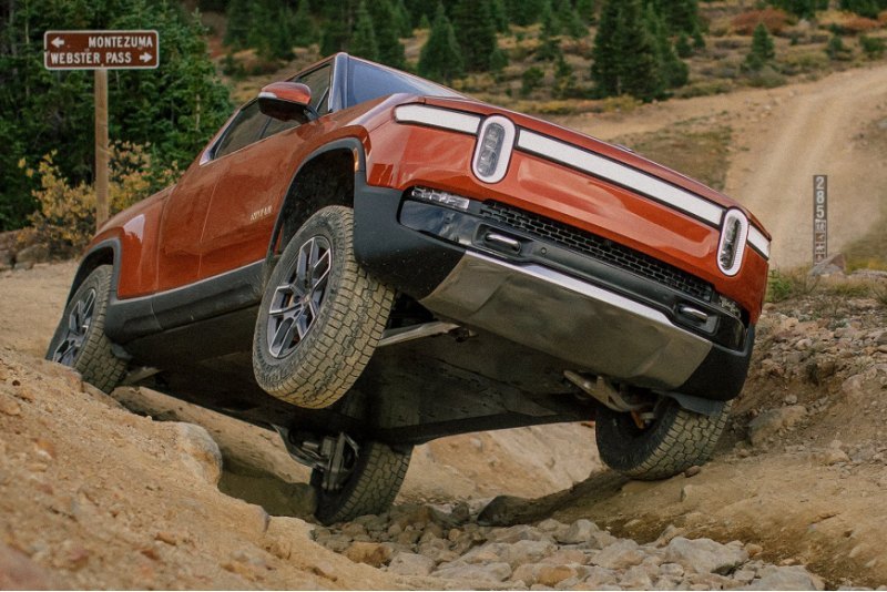 Владельцы Rivian R1S и R1T жаловались на…