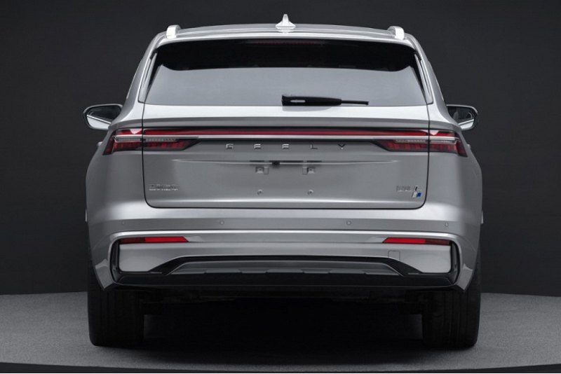 Также Geely Monjaro Hi-P 2024 достается более…