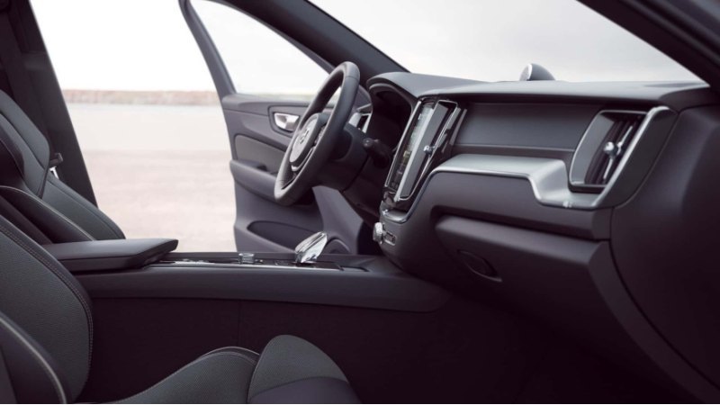Автолюбители также могут выбрать XC60 T8 Recharge…