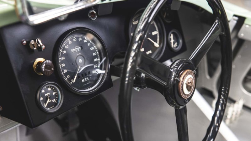 Проект начался в 2021 году с представления Jaguar…