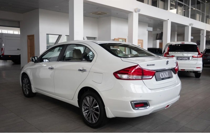 Следом расположился седан Suzuki Ciaz. Этот…