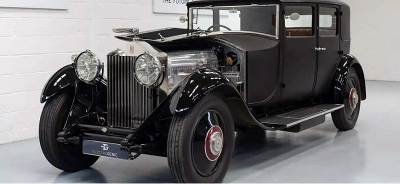Из Rolls-Royce Phantom II EV 1929 года выпуска…