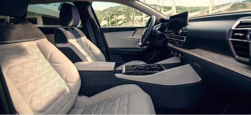 Кроссовер Citroen C5 X Hypnos может удивить Вас…
