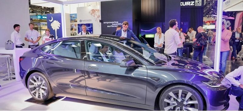 Обновленная Tesla Model 3 представлена на…