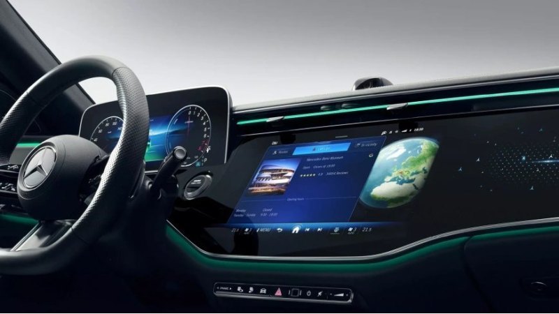 Кроме того, Mercedes-Benz подтвердил, что…