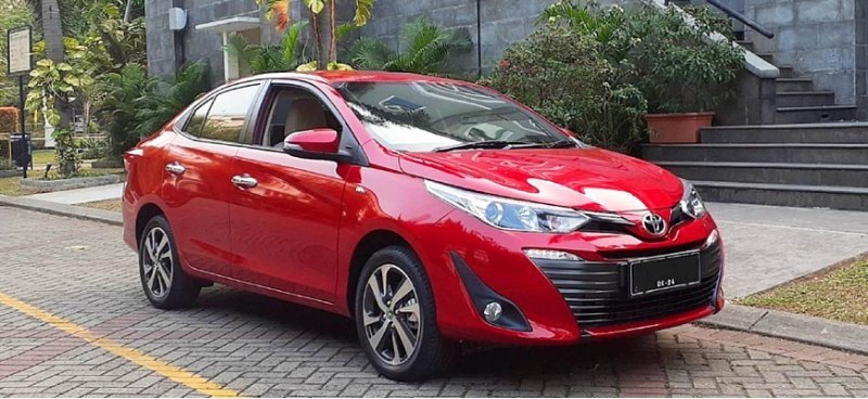 В России стали предлагать недорогой седан Toyota…