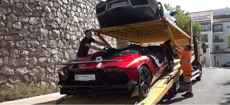 Очень редкий родстер Lamborghini Aventador J был…