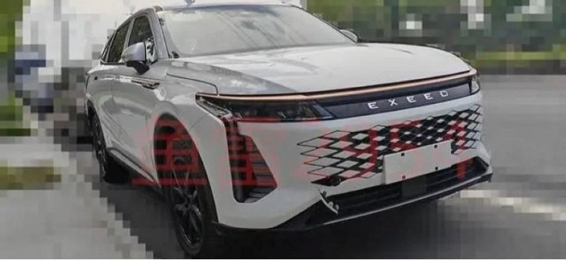 Компания Exeed готовит к дебюту гибридную версию…