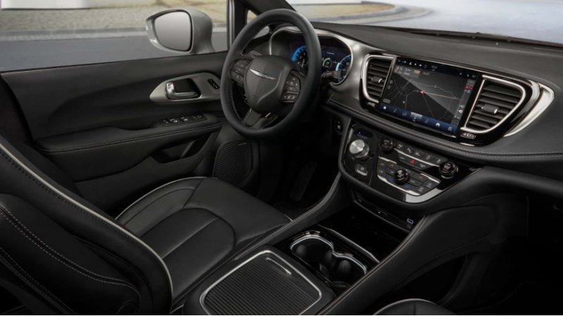 Недавно компания Chrysler отпраздновала выпуск…
