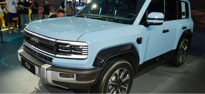 Китайский BYD показал салон вездехода, который…