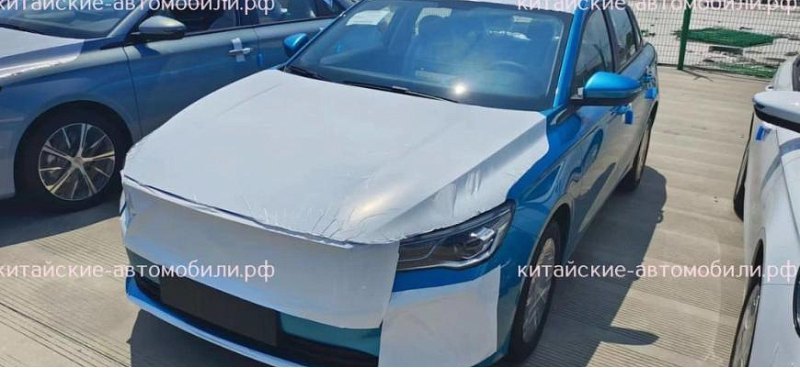 Новый седан Geely Emgrand получит в России АКПП,…