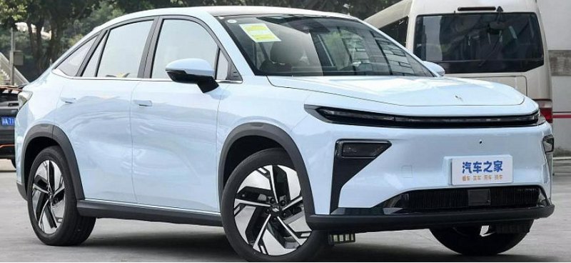 В Китае запустили продажи кроссовера Geely Ruilan…