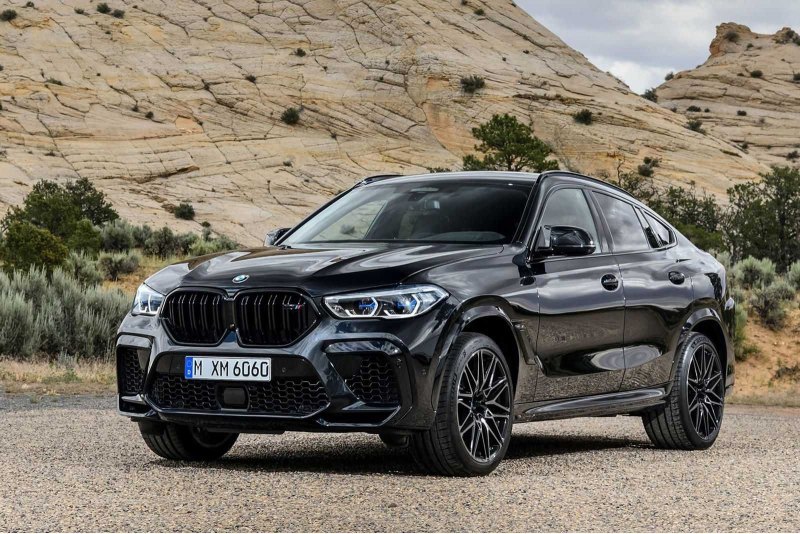 В рейтинг также попали Mercedes-Benz GLA, Land…
