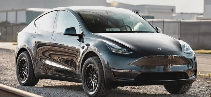 Электрический Tesla Model Y очень круто выглядит…