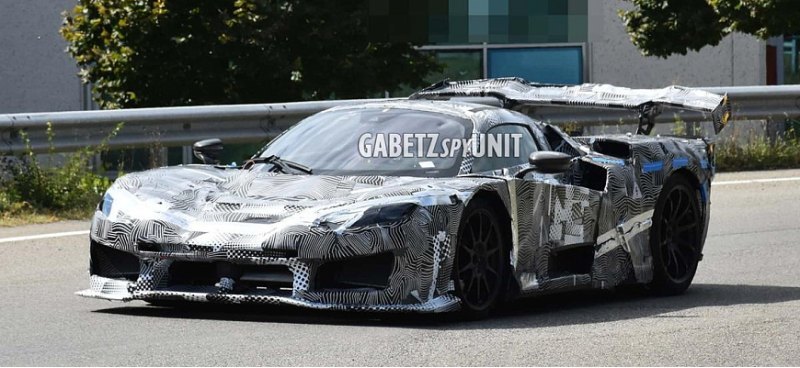 Гиперкар Ferrari был замечен с микрофонами,…