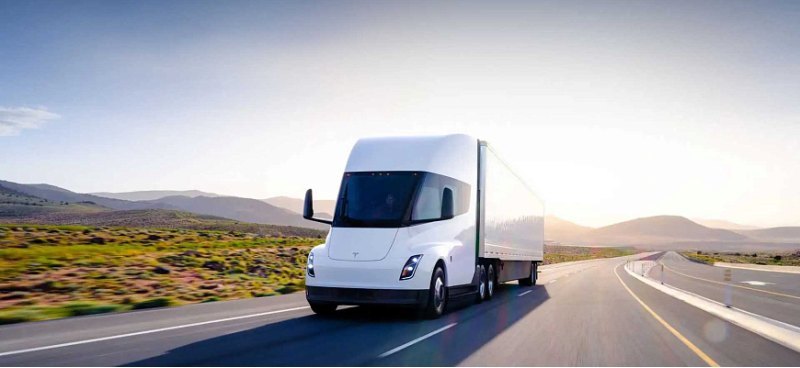 Tesla стремится увеличить число сотрудников…