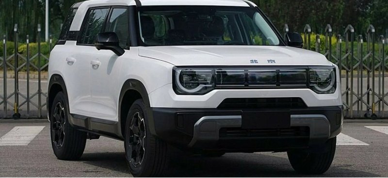 Власти Китая показали компактный внедорожник BAIC…