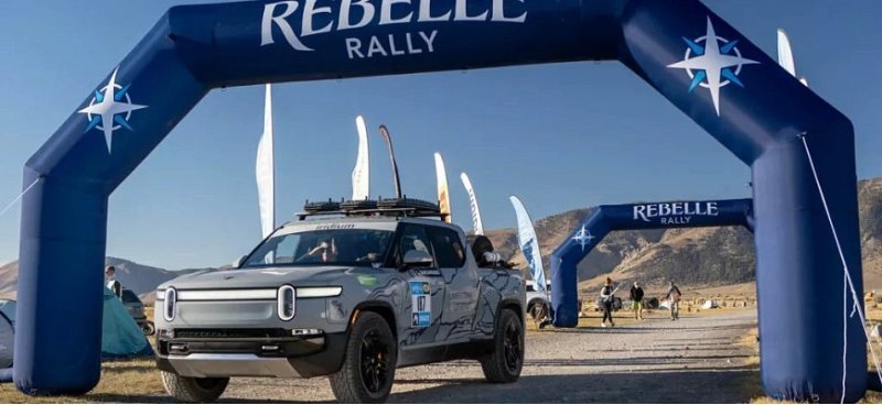 Пикап Rivian R1T стал первым выигравшим ралли…