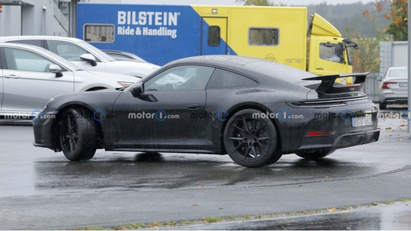 Porsche работает над обновлением семейства 911, и…
