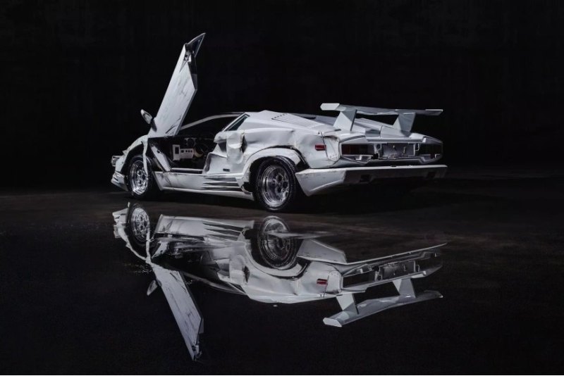 Второй Countach, использованный в съемках,…