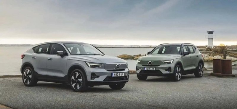 Компания Volvo показала новые кроссоверы Volvo…