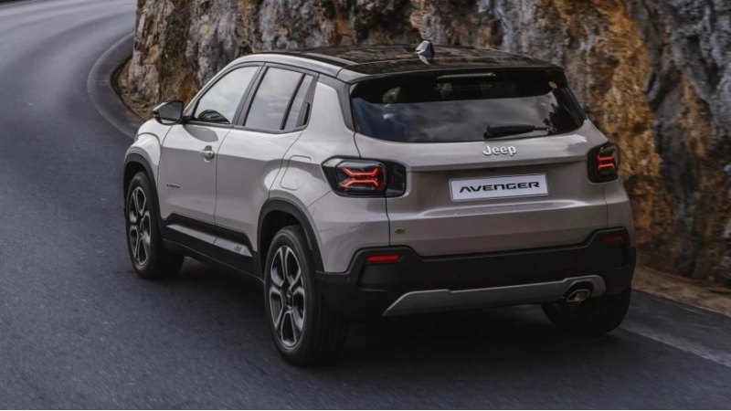 Jeep Avenger e-Hybrid будет доступен для заказа…