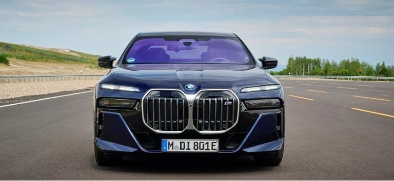 BMW 7-Series впервые получила технологию…