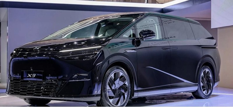 Электрический роскошный минивэн Xpeng X9…