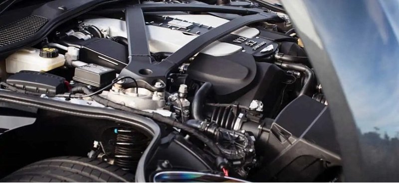 Aston Martin планирует оставить DBS следующего…