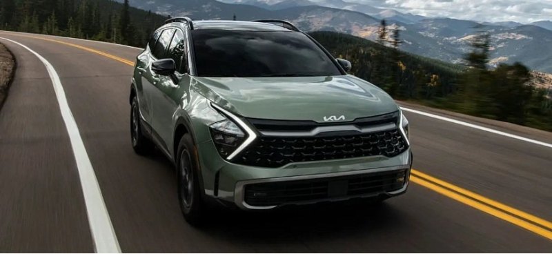 В России появились в продаже кроссоверы Kia…