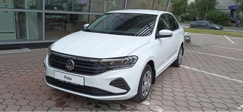 Вторая позиция достается лифтбеку Volkswagen…