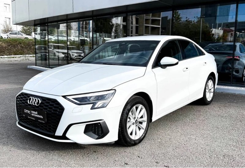 Седан нового поколения от компании Audi появился…