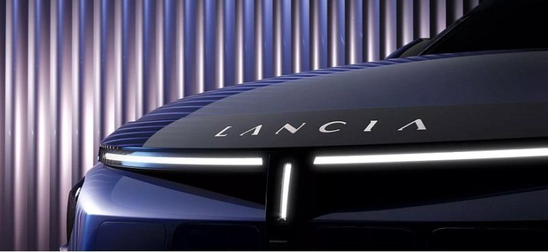 Lancia показала на тизере кусочек кузова Ypsilon…