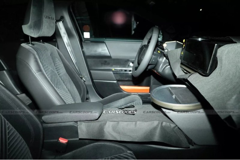 Ypsilon будет оснащен задними фонарями,…