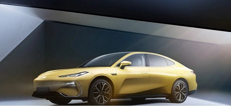 Компания Geely начала сбор предзаказов на новый…