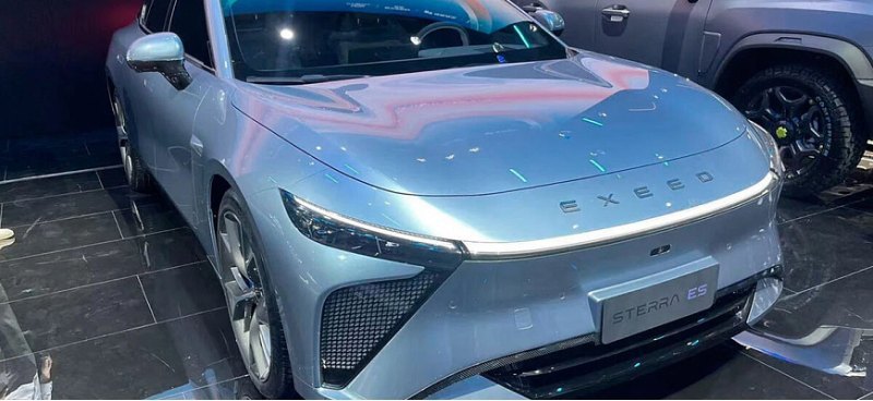 В Китае запустили продажи седана Exeed Exlantix…