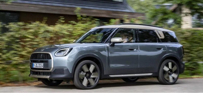 MINI Countryman обновился и получил более дешевую…