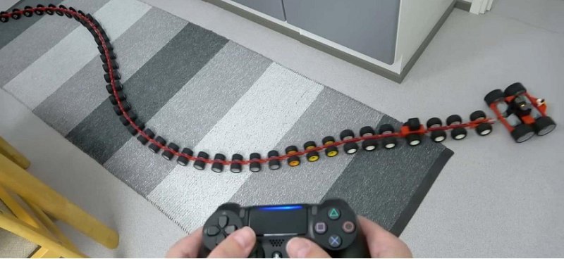 Из конструктора Lego построили гигантскую змею,…