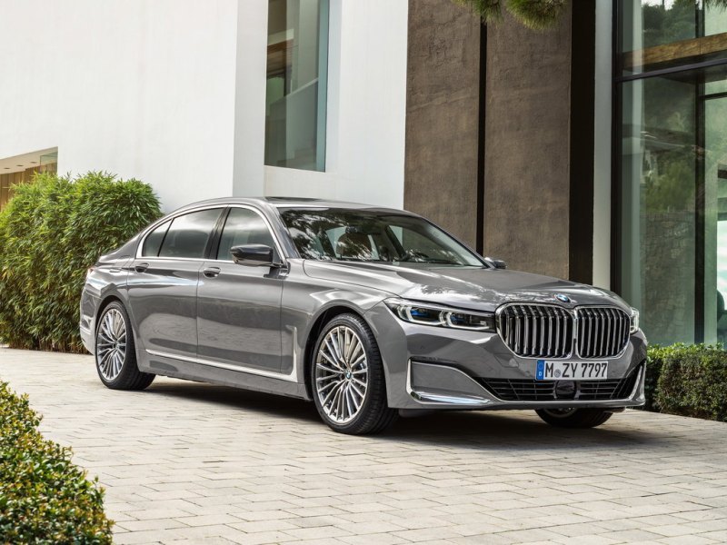 Открывает антирейтинг Maserati Quattroporte,…