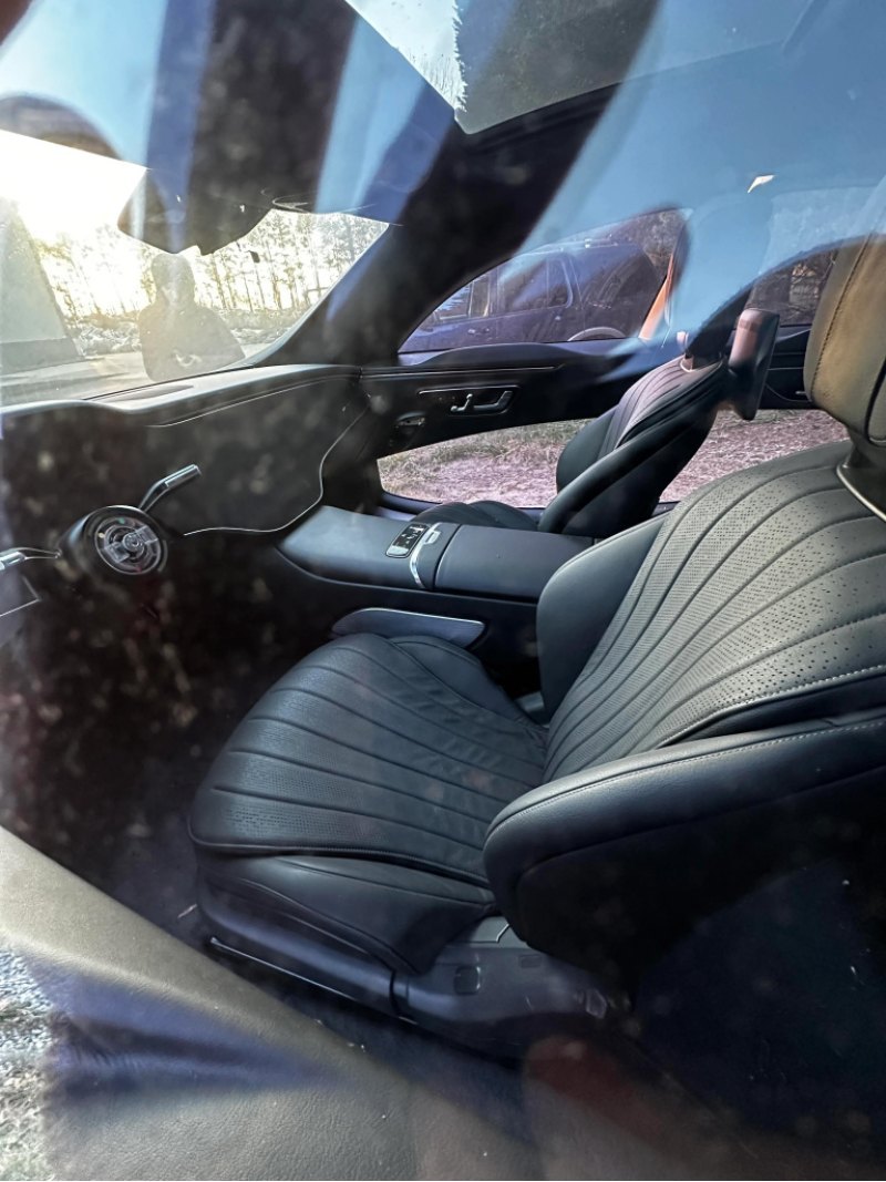 Концепт был лишен фирменного знака Mercedes,…