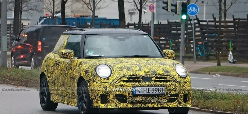 Новый Mini JCW с ДВС показал фары в стиле…