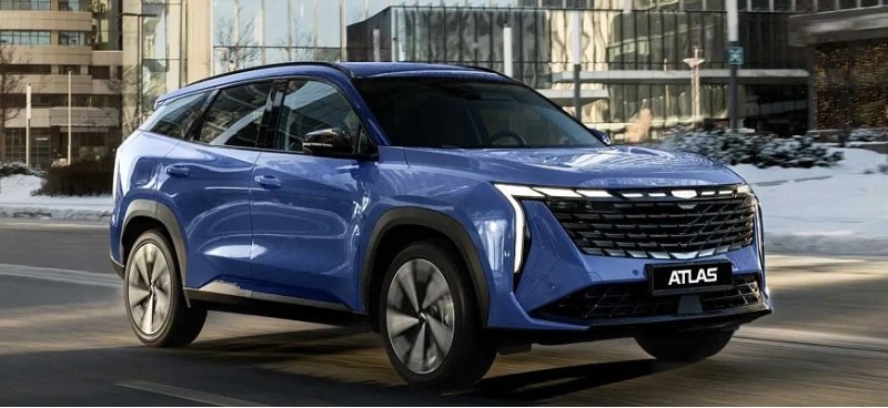 Geely решила сообщить цены в РФ на кроссовер…