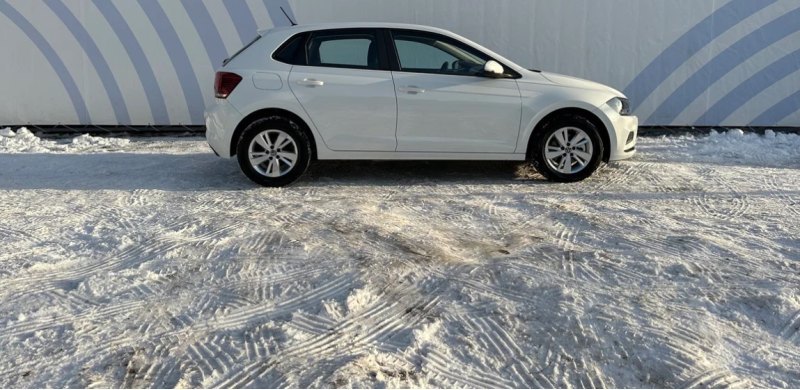 На третьей строчке находится Volkswagen Polo,…