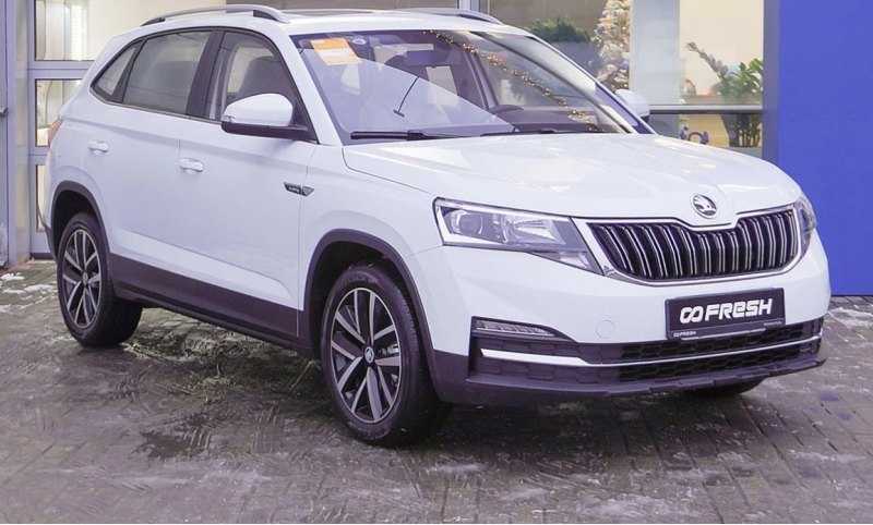 Небольшой седан от компании Skoda находится на…